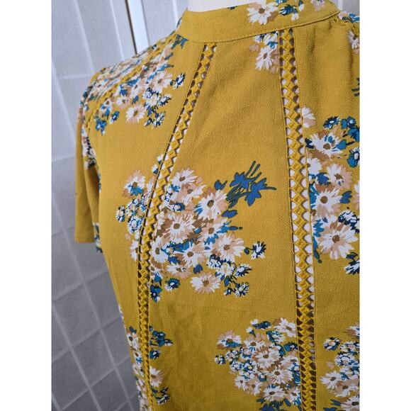 June & Hudson Woman Yellow Floral Lattice Flutter Sleeves Top Blouse Size Large - Picture 2 of 8